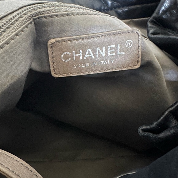 CHANEL LAX Shoulder Bag - Picture 5 of 14